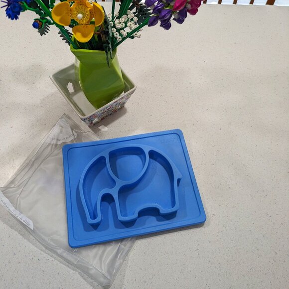 Silicone Elephant Food Mat - Picture 1 of 3